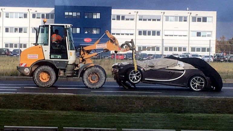 Τράκαρε το αυτοκίνητο των 2,4 εκατ. ευρώ!